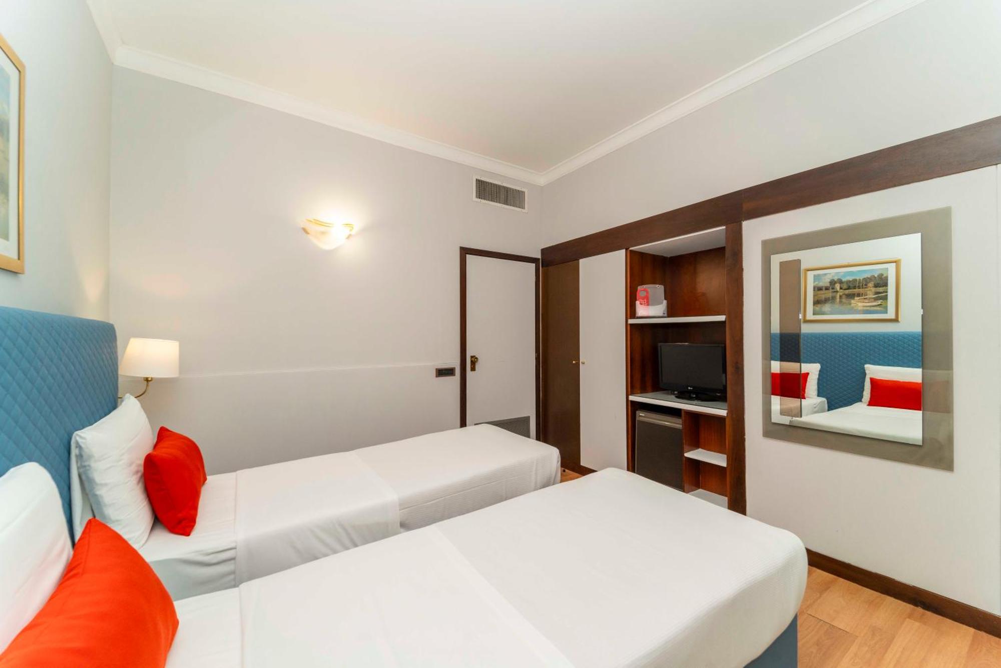 Hotel Royal Torino Centro Congressi Экстерьер фото